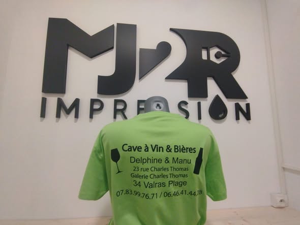 Commande personnalisée pour une cave à Valras-Plage - MJ2R Impression